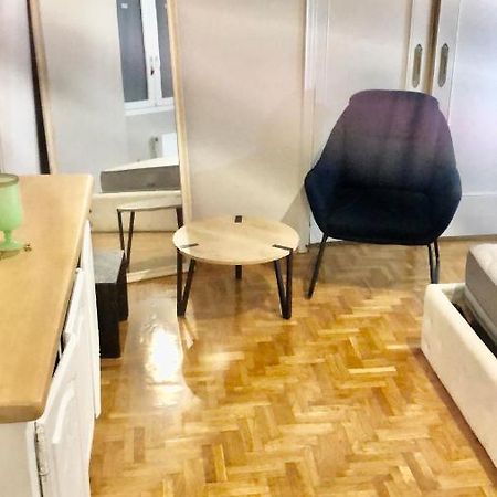 Economy Shared Apartment C In Central Atena Exterior foto